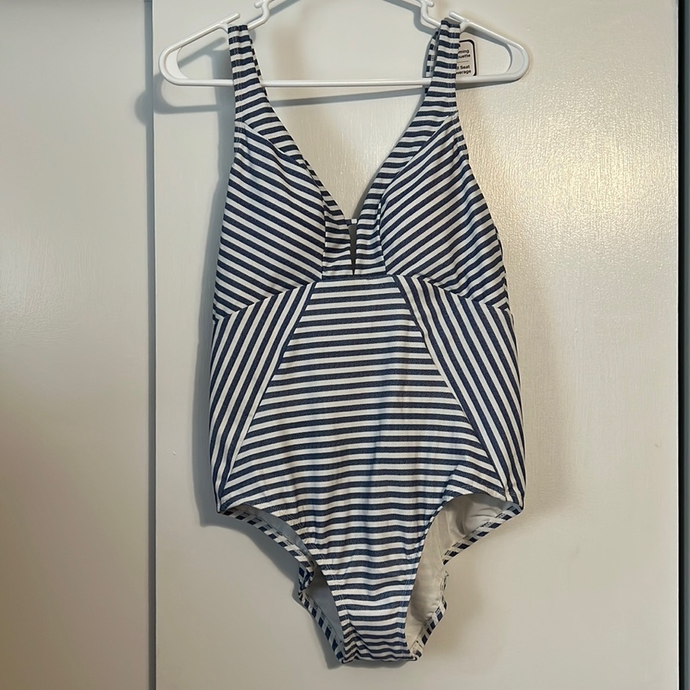 One piece swimsuit